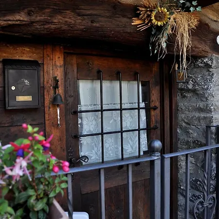 La Casa Dei Tre Gufetti *