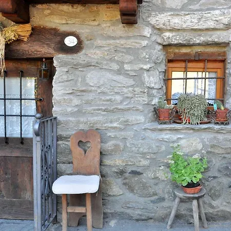 Holiday home La Casa Dei Tre Gufetti Introd