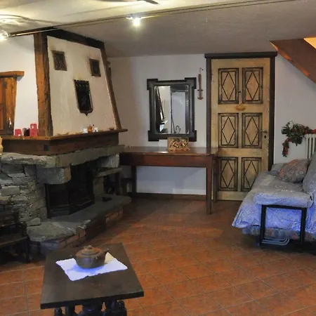 Holiday home La Casa Dei Tre Gufetti Introd