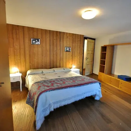 La Casa Dei Tre Gufetti * אינטרוד